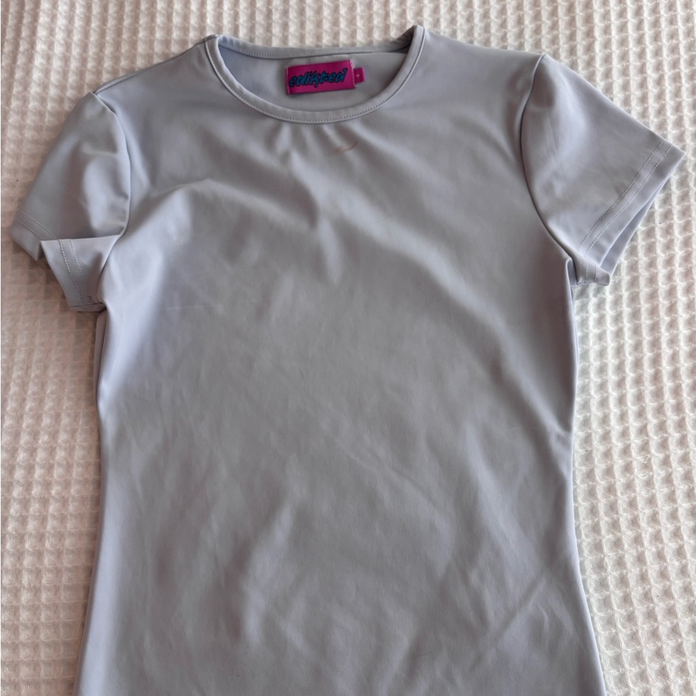 EDIKTED GREY BABY TEE